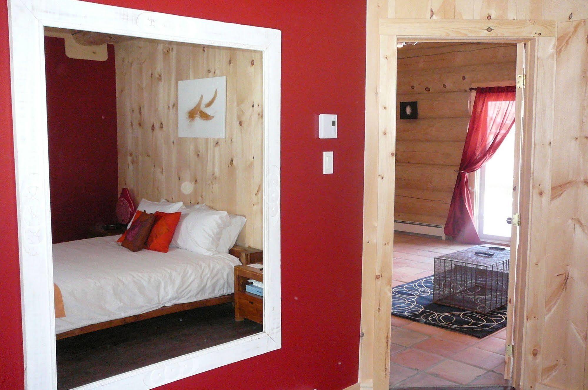 Auberge Couleurs De France Lac-Simon Dış mekan fotoğraf